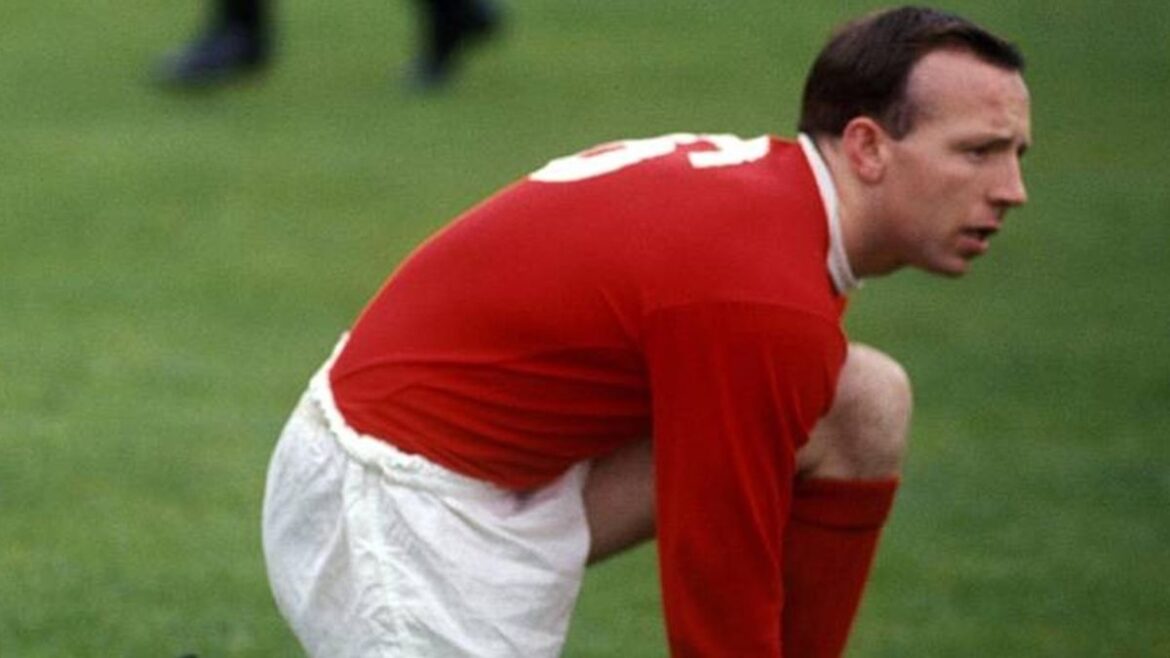 NOBBY STILES DIES