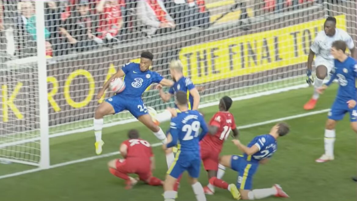 10-man Chelsea hold on for point at Anfield