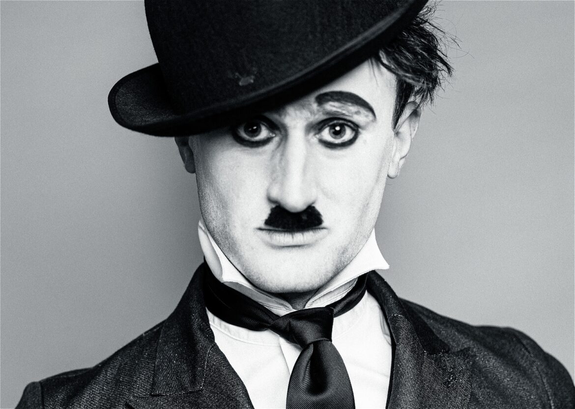 CHARLIE CHAPLIN HERO OF THE LEFT